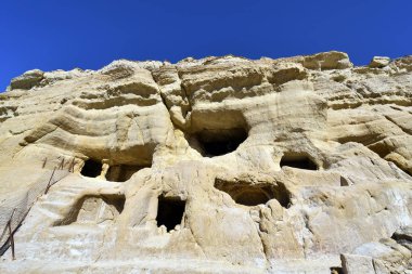 Yunanistan, Girit Adası, antik mezarları Matala Hill'de üstünde