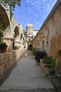 Agia Triada 17. yy dan aka Kutsal Üçlü-Akrotiri Yarımadası'nda Yunanistan, Girit Adası, manastır