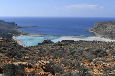 Yunanistan, kimliği belirsiz kişi Balos çarpıcı beach Gramvoussa Yarımadası Kissamos yakınındaki tadını çıkarın