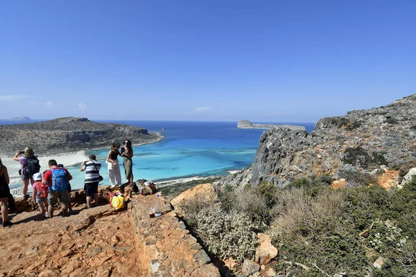 Kissamos Greece October 2018 Unidentified People Take Photos Stunning Landscape — Stock Photo, Image