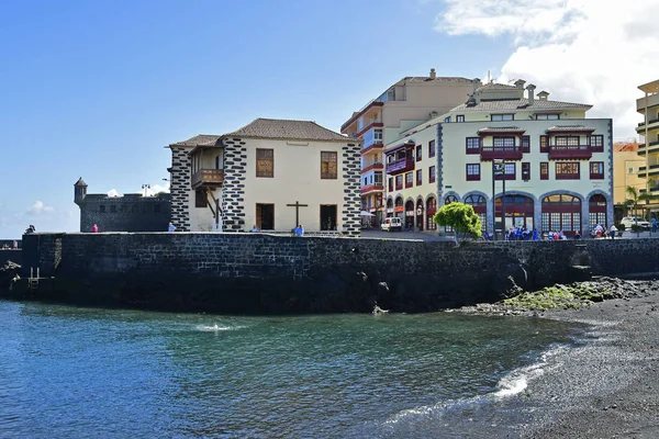 Tenerife Ilhas Canárias Espanha Abril 2018 Pessoas Edifícios Não Identificados — Fotografia de Stock