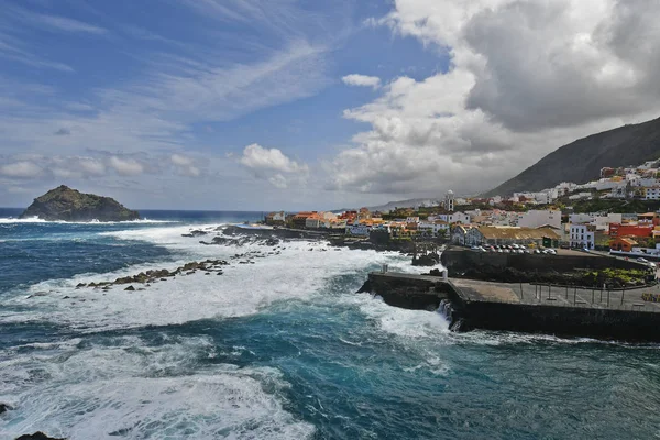 Spanien Kanarische Inseln Teneriffa Raue See Bei Garachico Dorf Mit — Stockfoto