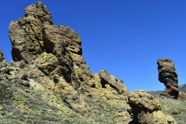 İspanya, Kanarya Adaları, Tenerife, oluşumu Los Roques de Garcia Roque Cinchado aka taş ağaç Teide Milli Park ile kaya