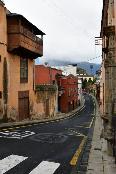 Spagna Isole Canarie Tenerife Edifici Lungo Stretta Strada Nel Villaggio — Foto Stock