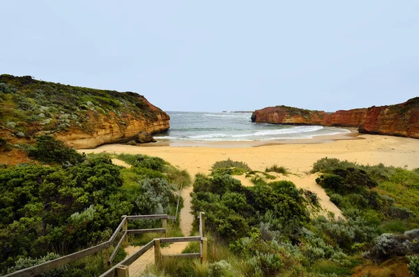 澳大利亚 在大洋路坎贝尔港国家公园的烈士湾海滩的人行道 首选的旅游景点和旅游目的地 — 图库照片