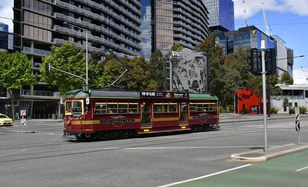 Melbourne Vic Avustralya Kasım 2017 City Daire Tramvay Süreklilik Tarafından — Stok fotoğraf