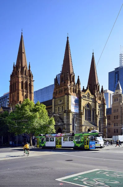 Melbourne Vic Australia November 2017 Unidentified People Traffic Flinders Street — Stock Photo, Image