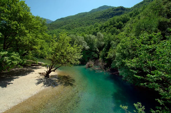 Grekland Epirus Floden Voidomatis Med Kristallklart Vatten Nationalparken Vikos Aoos — Stockfoto