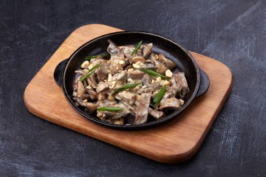 Boeuf? la Stroganoff. Rus Gıda tarzı güveç (stroganoff)