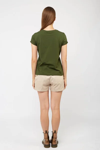 Teenager girl in beige cargo shorts — Stock Photo, Image