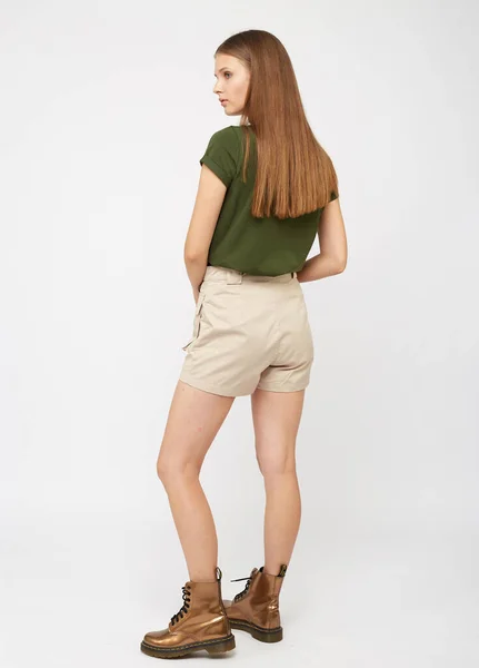 Teenager girl in beige cargo shorts — Stock Photo, Image