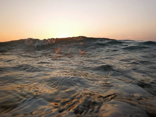 Tekstura Wody Oceanicznej Zachodzie Słońca — Zdjęcie stockowe
