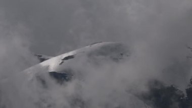 Glacier ile bulutlar, zaman atlamalı