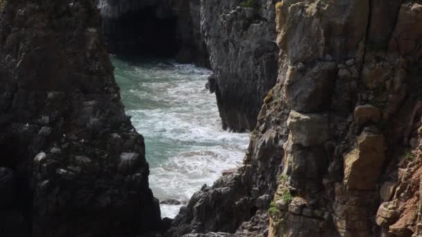 Parque Nacional Pembrokeshire Temby Gales Reino Unido Mar Acantilados Rocas — Vídeo de stock