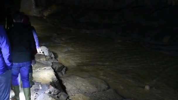 Onderwater Rivier Grot Grot Ondergronds Toeristen Cernica Slovenië — Stockvideo