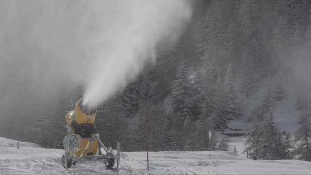Kar Üreticisi Kar Topu Eylemde Kar Üreticisi Kar Yapay Kar — Stok video