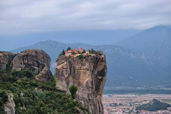 Kloster heliga treenigheten, Meteora, Grekland — Stockfoto