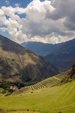 Kutsal Vadi, Cuzco, Peru 'daki Pisac Şehri Harabelerinde İnka Tarım Terasları