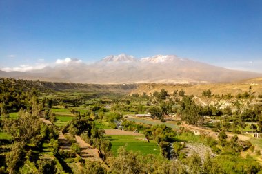 Arequipa Bölgesi 'nin en temsilci sembollerinden biri olan Misti Volkanı' nın görüntüsü.