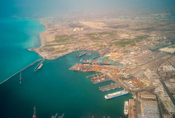 Lima Haven, Boten en Stille Oceaan bekeken vanuit een vliegtuig — Stockfoto