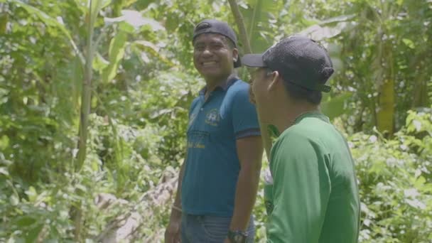 Pando Bolivia Marzo 2018 Due Giovani Uomini Ridono Tra Loro — Video Stock