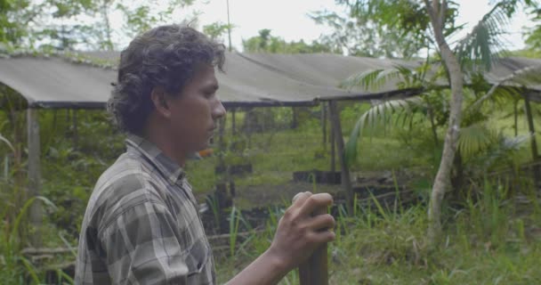 Riberalta Beni Bolívie Dubna 2017 Klidný Pozorný Mladý Hnědý Muž — Stock video