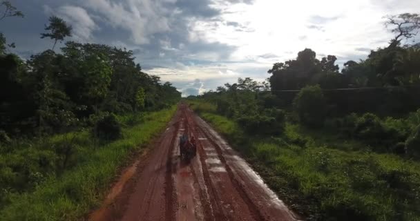 Portoryko Pando Boliwia Kwietnia 2017 Brązowy Mężczyzna Jeżdżący Motocyklu Wbudowaną — Wideo stockowe