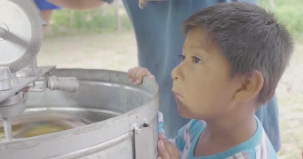 Itatiqui Santa Cruz Bolivia Maret 2017 Little Child Indigenous Features — Stok Video