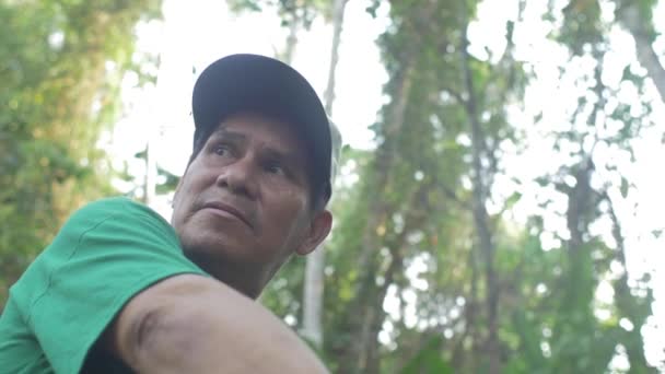 Riberalta Beni Bolivia Octubre 2015 Hombre Marrón Con Rasgos Indígenas — Vídeos de Stock