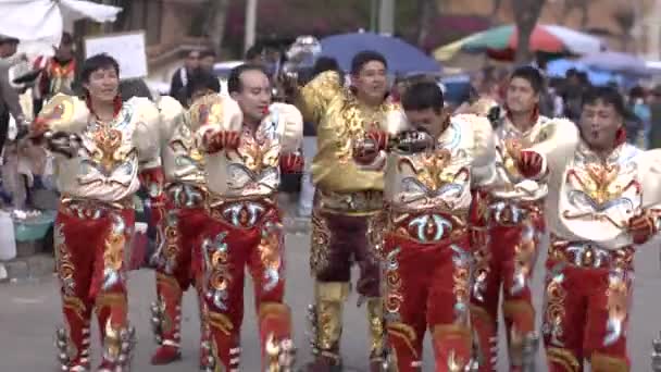 Sucre Chuquisaca Bolivien September 2013 Typische Und Folkloristische Bolivianische Tanzgruppe — Stockvideo