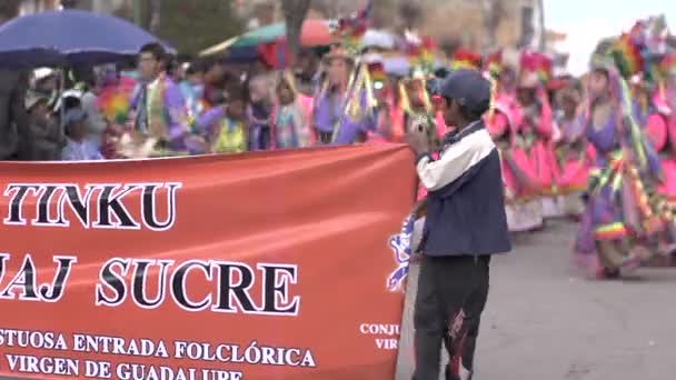 Sucre Chuquisaca Bolivia Вересня 2013 Типовий Фольклорний Болівійський Танцювальний Гурт — стокове відео