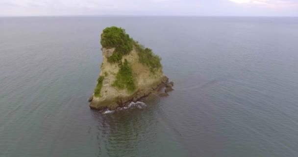 Mała Wyspa Kształcie Kawałka Sera Bardzo Blisko Plaży Morro Oceanie — Wideo stockowe
