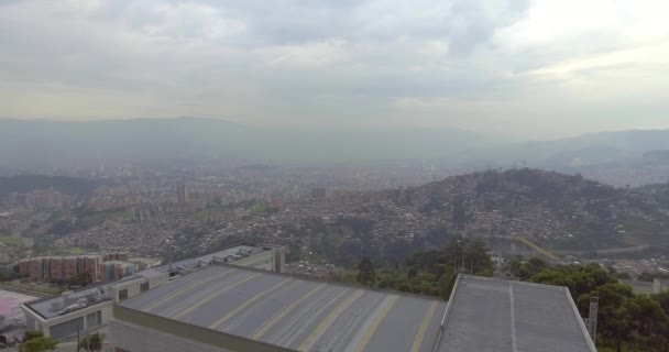 Medellin Antioquia Kolumbia Stycznia 2020 Kilku Pociągów Sky Przybywających Odjeżdżających — Wideo stockowe