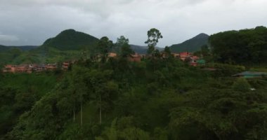 Şehir manzarası, bitki örtüsü, mimari, arazi ve ekinler