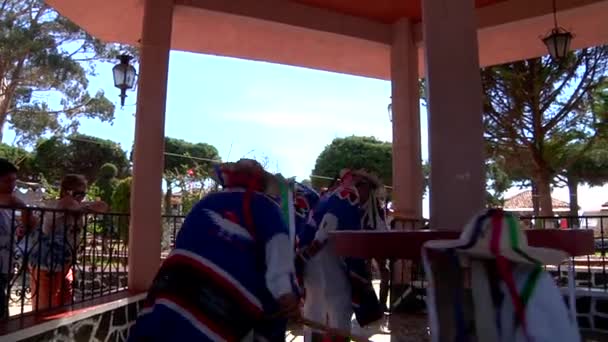 Janitzio Michoacn Mexico January 2011 Tourrists Watching Performers Dance Old — стоковое видео