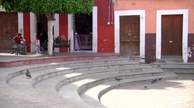 Guanajuato / Meksika - 20 Ocak 2011: Küçük Güvercinler Meydanı