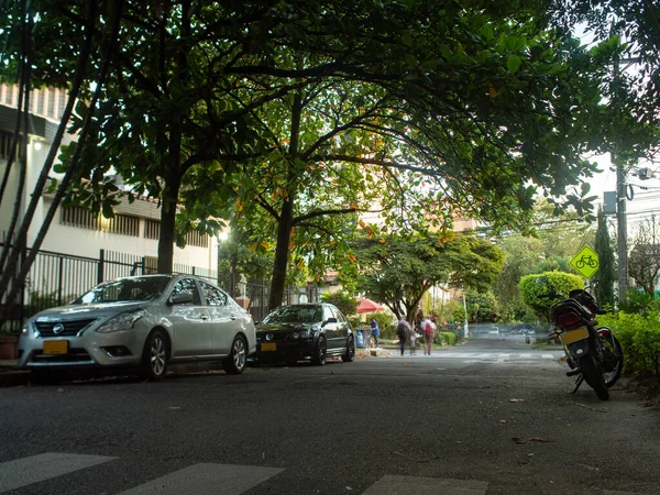 Medellin Kolombiya Daki Salgın Karantina Nedeniyle Küçük Hareketli Şehir Sokakları — Stok fotoğraf