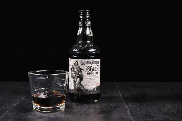 Captain Morgan Rum Glass Bottle Black Background — Stock Photo, Image