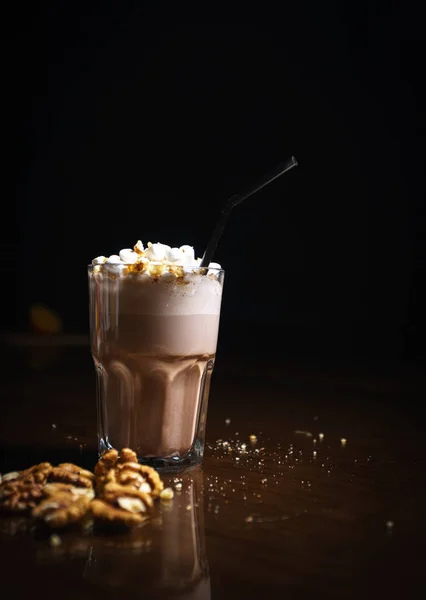 Kaffedrycker Svart Bakgrund Kaffe Ett Svart Bord Kallt Kaffe Latte — Stockfoto