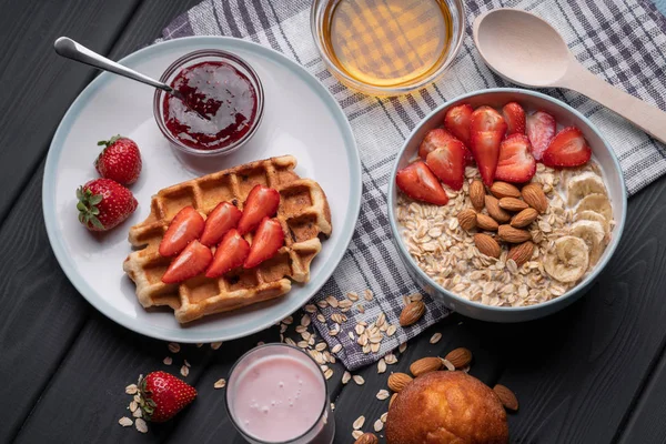 Pequeno Almoço Saudável Comida Saborosa Muesli Aveia Fresca Com Frutas — Fotografia de Stock