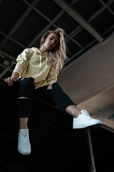 Beauty Portrait Stylish Sexy Cute Girl Jacket Trousers Sneakers Posing — Stock Photo, Image