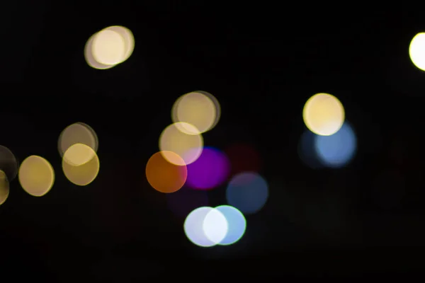 Bokeh azul roxo de luzes na cidade — Fotografia de Stock