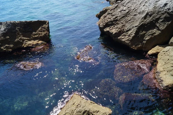 Karadeniz 'deki taşlar