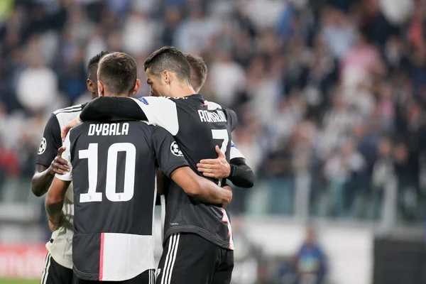 Futbol Şampiyonlar Ligi Erkekler Şampiyonası Turnuva Aşaması - Juventus Vs Leverkusen 