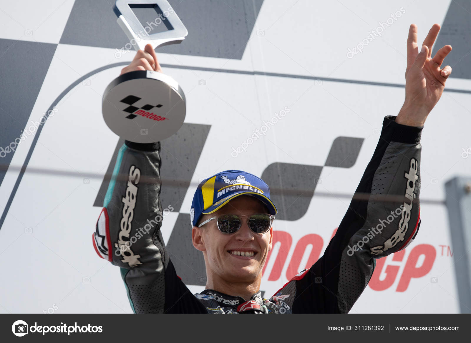 Repsol fotos imágenes de Repsol sin royalties |