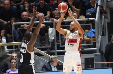 İtalya Basketbol Şampiyonası Segafredo Virtus Bologna Umana Reyer Venezia 'ya karşı 