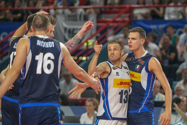 Torneo de la Selección Italiana de Voleibol Hombres de Calificación Para Tokio 2020 - Día 3 - Italia vs Serbia — Foto de Stock