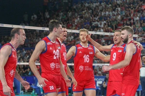 Torneo de la Selección Italiana de Voleibol Hombres de Calificación Para Tokio 2020 - Día 3 - Italia vs Serbia — Foto de Stock