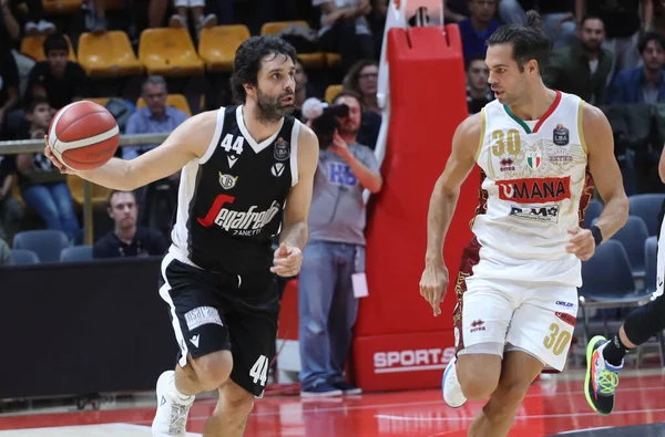 Baloncesto italiano Serie A Campeonato Segafredo Virtus Bolonia vs Umana Reyer Venezia — Foto de Stock