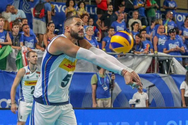 Torneo de la Selección Italiana de Voleibol Hombres de Calificación Para Tokio 2020 - Día 2 - Italia vs Australia — Foto de Stock